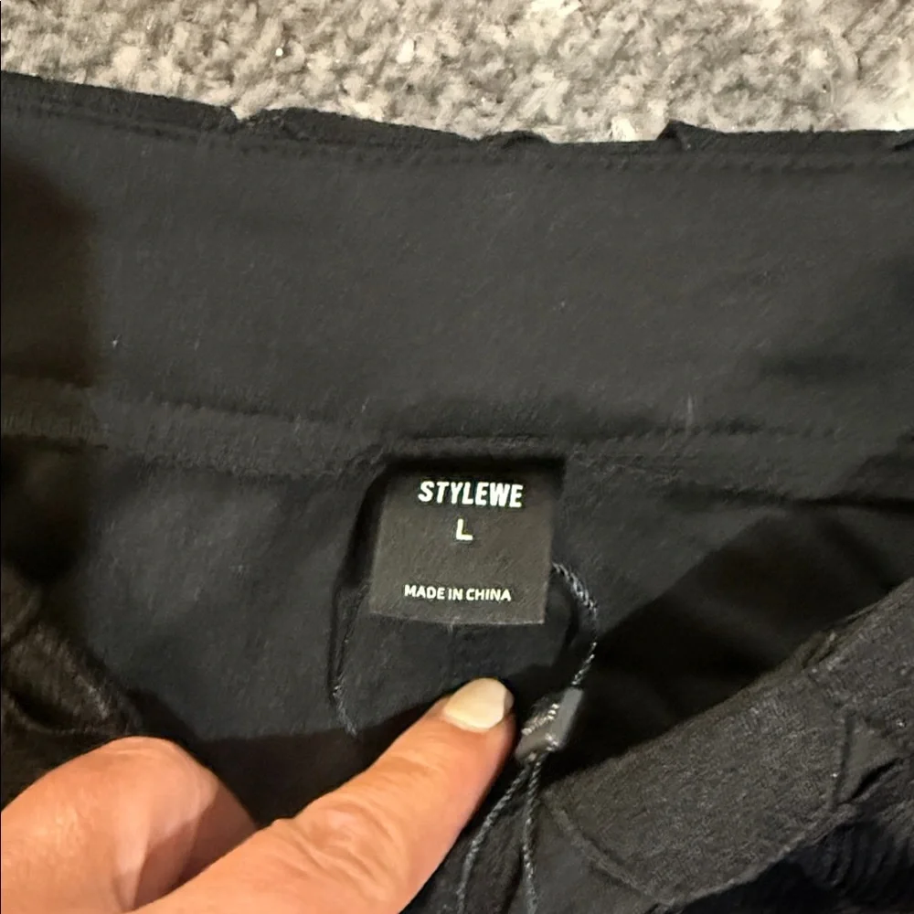STYLEWE Black Geometric Women's Pants - Picture 3 of 3